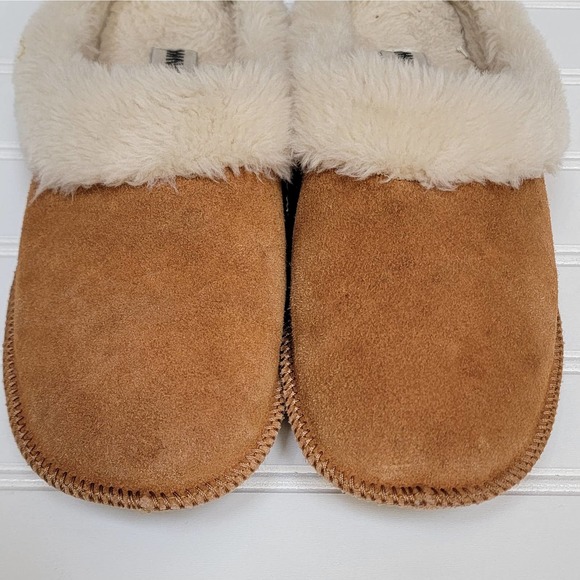 Minnetonka Women's Slippers - Picture 8 of 11